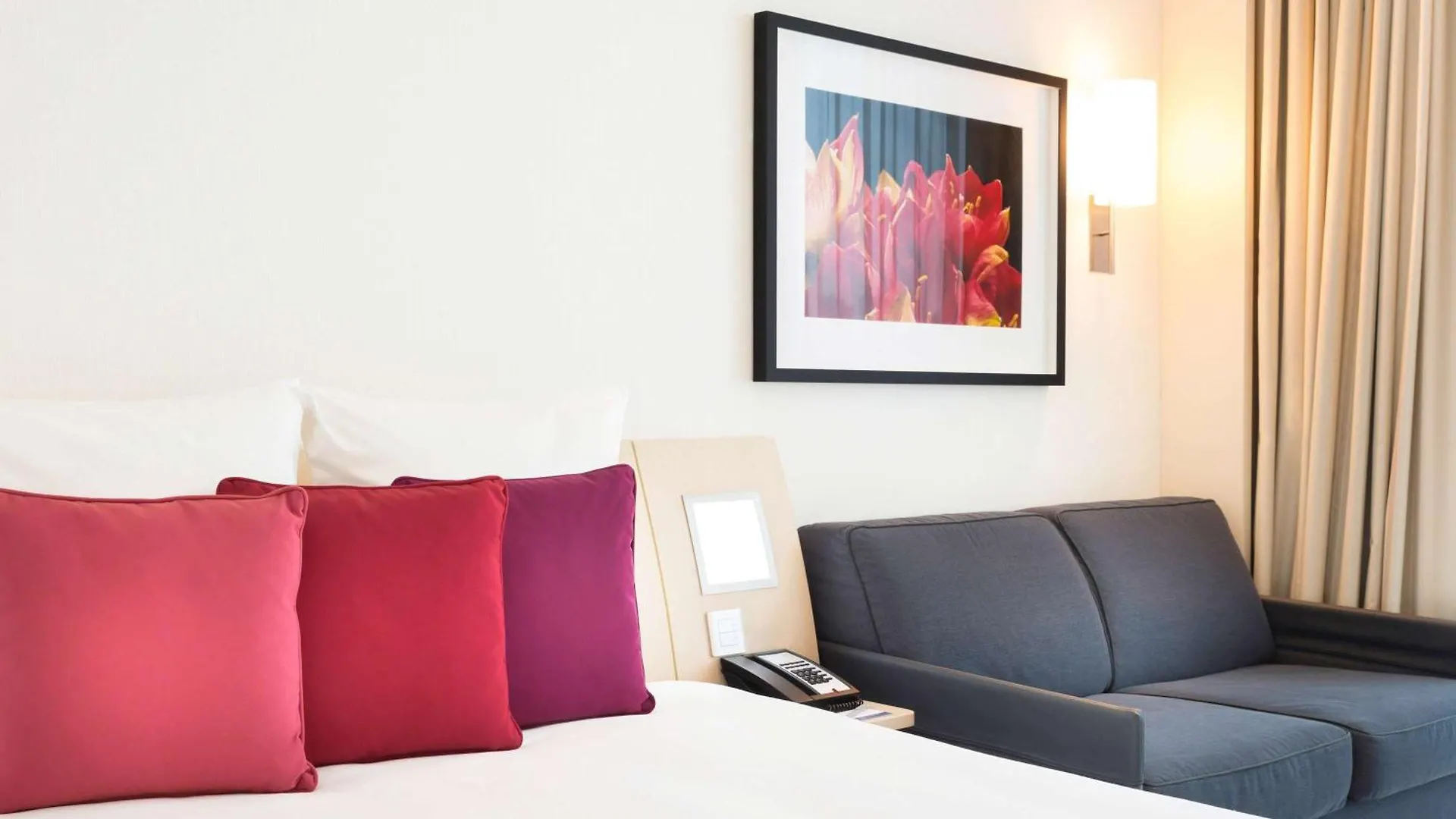 Novotel Abu Dhabi Al Bustan 4*,