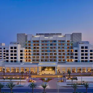 Hilton Yas Island Üdülőközpont