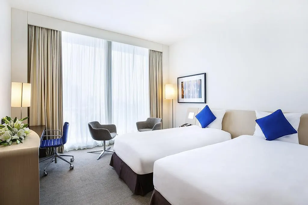 Novotel Abu Dhabi Al Bustan 4*,